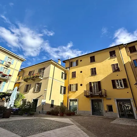 La Piazza شقة ميناجيو