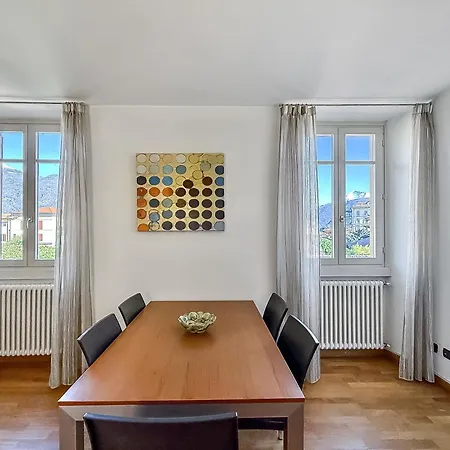 La Piazza Apartment Menaggio