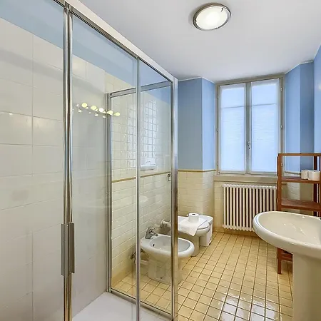 La Piazza Apartment *